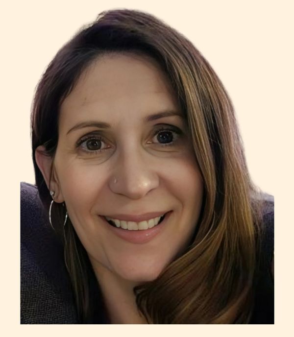Lauren Cogan, Therapist