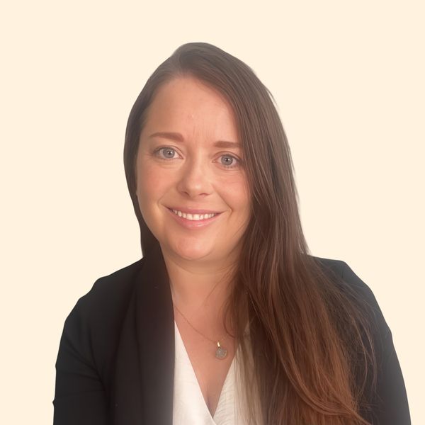 Danielle Vancura, Therapist