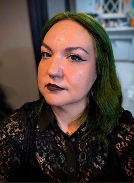 Laura Simmons, Therapist