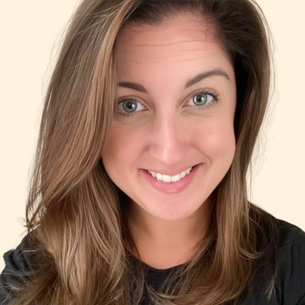 Ashley Weaver, Therapist