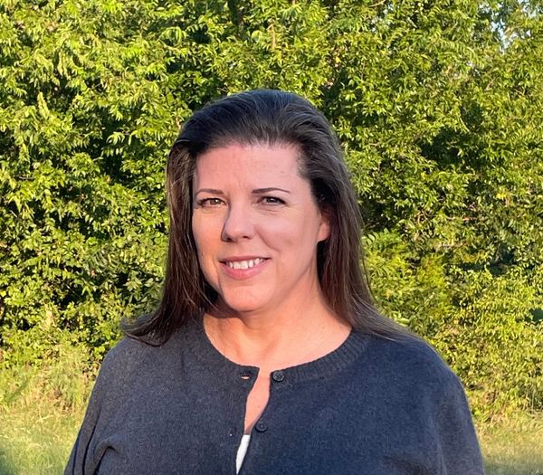 Melissa Wallain, Therapist