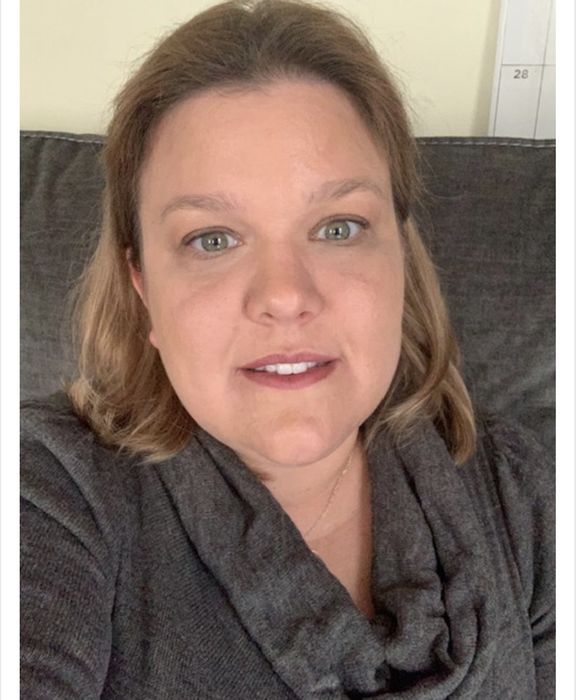 Ashley Leiton, Therapist