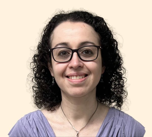 Adriana Hyams, Psychologist