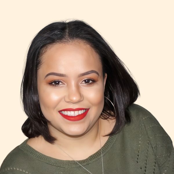 Nelida Oliveira, Therapist
