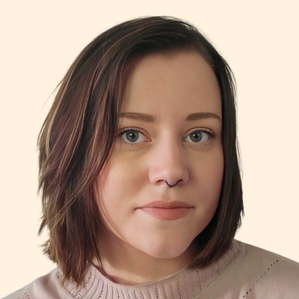 Kelsea Gussler, Therapist