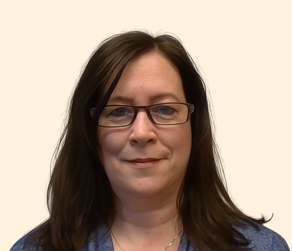 Jennifer Shuss, Therapist