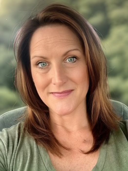 Shelly Bialo, Therapist