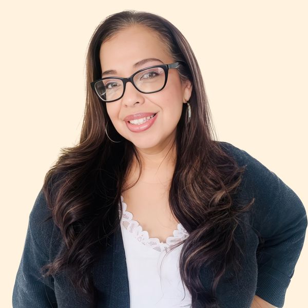 Sonia Mayren, Therapist