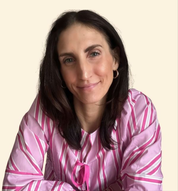 Sarah Henderson, Therapist