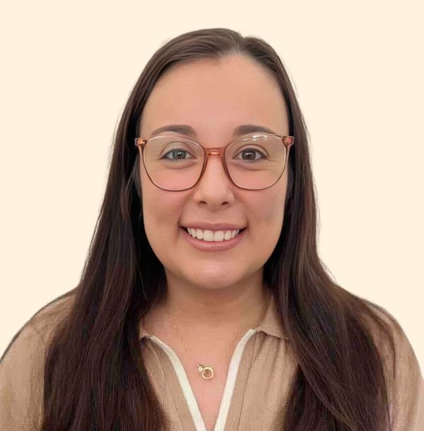 Elizabeth Diaz, Therapist