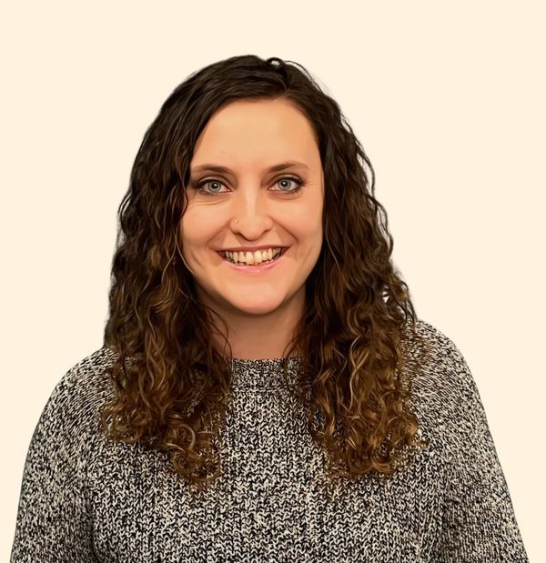 Sarah Elizabeth Lukas, Therapist