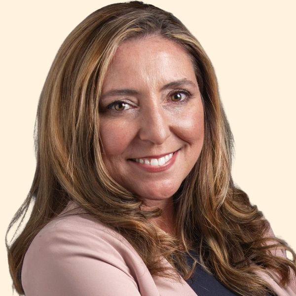 Jessica Watts, Therapist