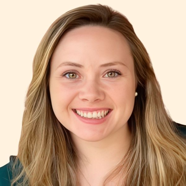 Abbie Medicus, Therapist