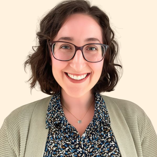 Jessica Janus, Therapist