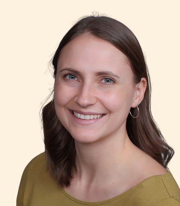 Kelsey Landeis, Therapist