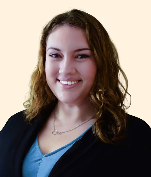 Ellie Kelleher, Therapist