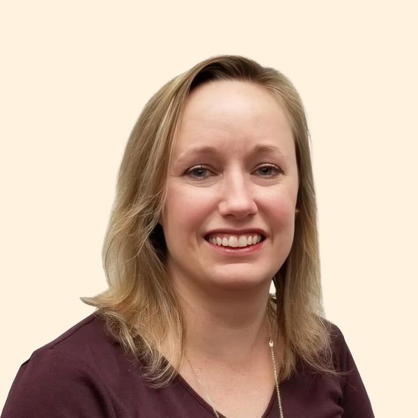 Sareena Lynn Miduski, Therapist