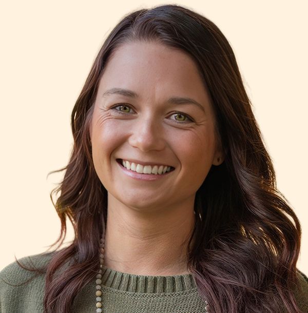 Hannah Kelley, Therapist