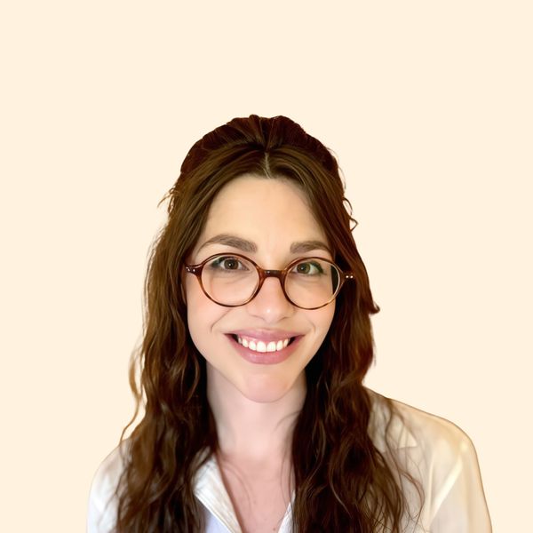 Zoe Schuler, Therapist