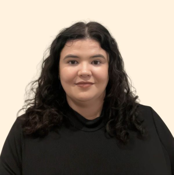 Erin Eacret, Therapist