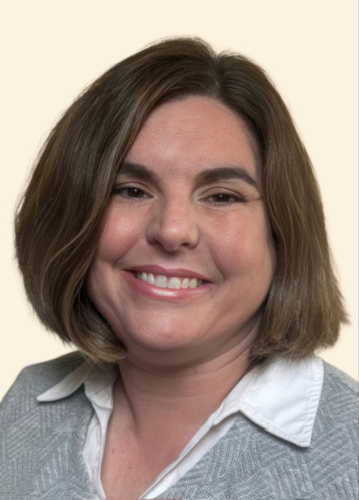 Melissa Pedersen, Therapist