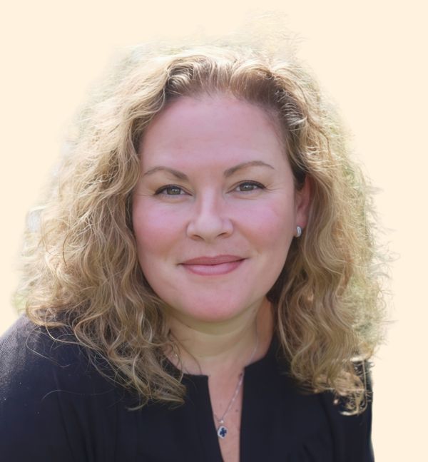 Amy Donoghue, Therapist