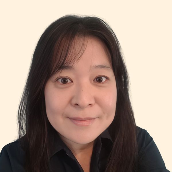 Heeyoung Kim, Therapist