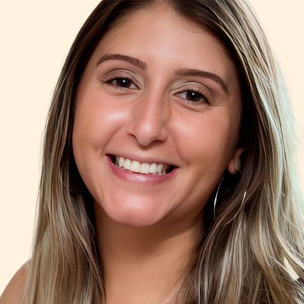 Jessica Echeverry, Therapist