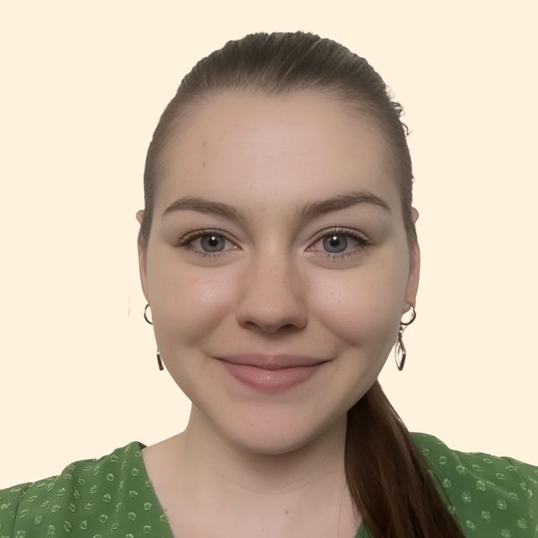 Lauren Dumka, Therapist