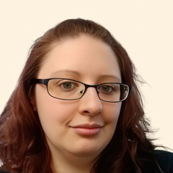 Jennifer Velekei, Therapist