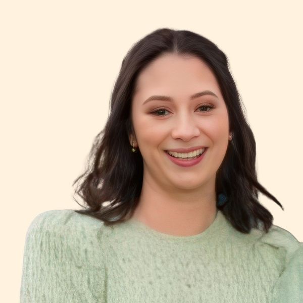 Victoria DaCorte, Therapist