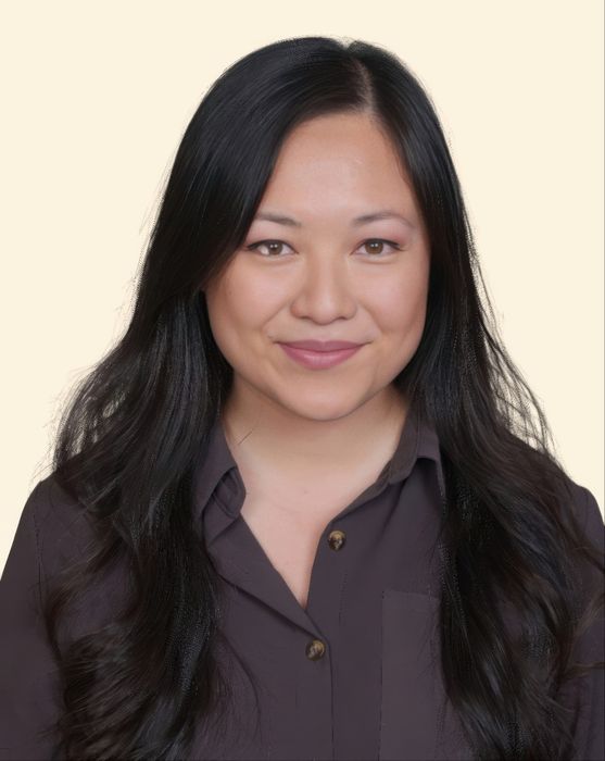Hly Vang, Therapist