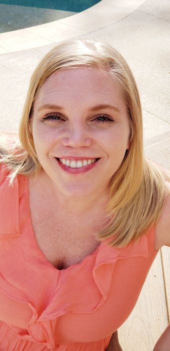 Brittany Flora, Therapist