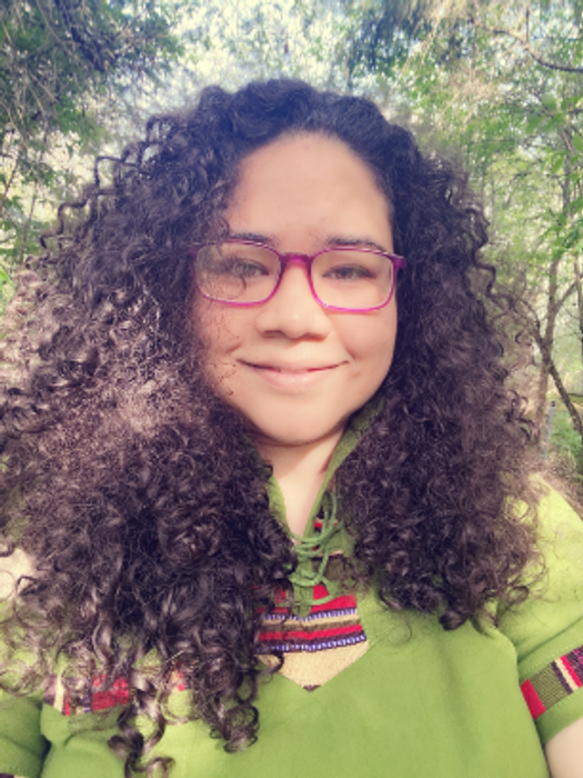 Stephanie Canales Basurto, Therapist
