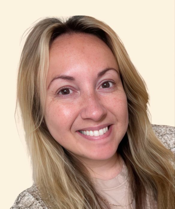 Kristin McKenna, Therapist