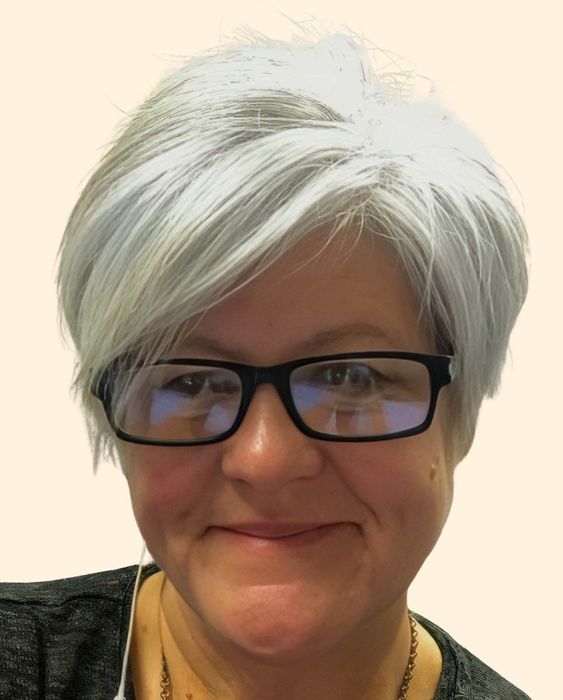 Lisa Ackland, Therapist