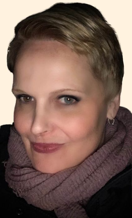 Melissa McCarron, Therapist
