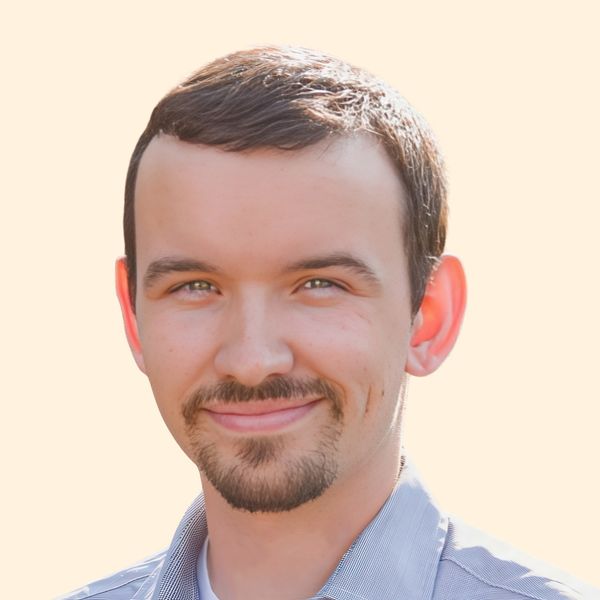 Lucas Leslie, Therapist