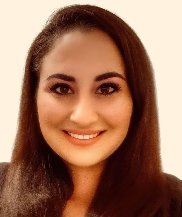 Aneesa Elizabeth Vaez-Iravani, Therapist