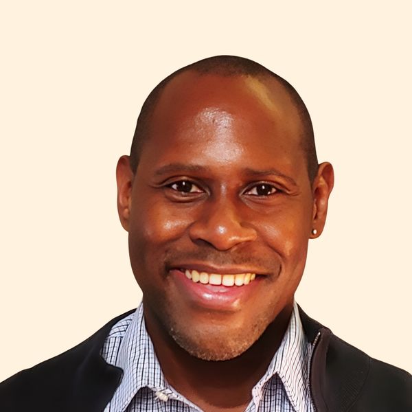 Lonnie Silva, Therapist