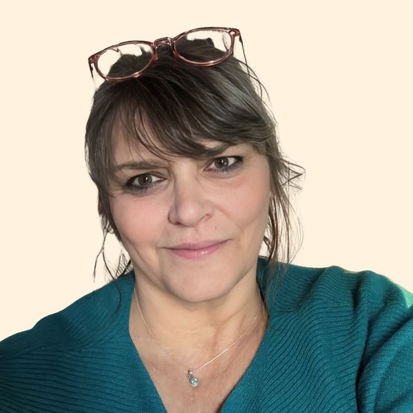 Tracy Souza, Therapist