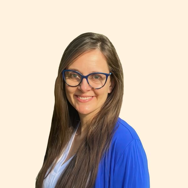 Jasmine R Smith, Therapist