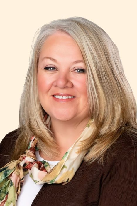 Laura Pugsley, Therapist