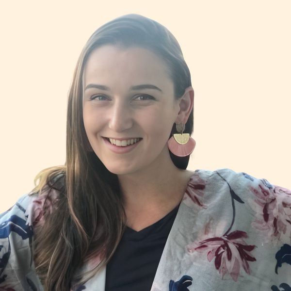 Briana Valletta, Therapist