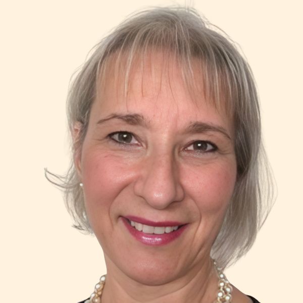 Melanie Smith, Therapist
