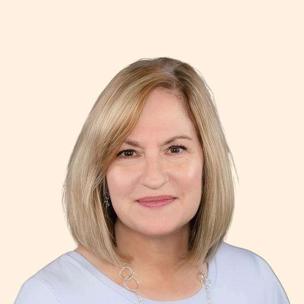 Kimberly House, Therapist