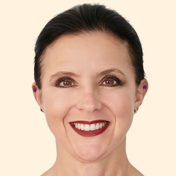 Laura Venditti, Therapist