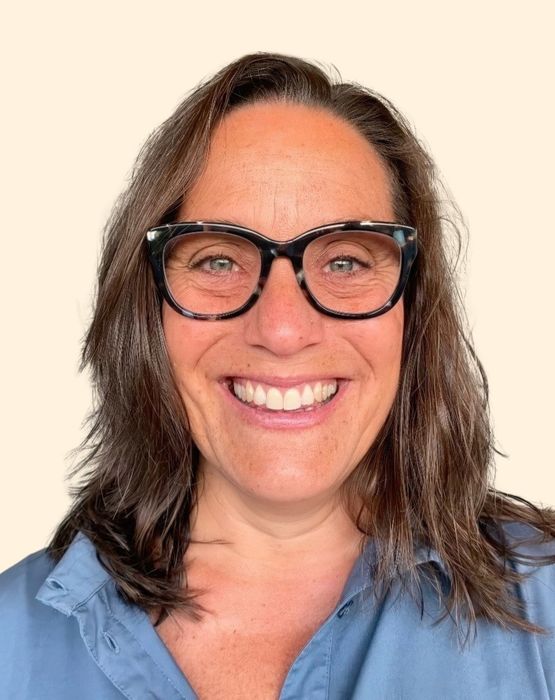 Lisa Eschenbach, Therapist
