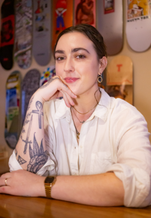 Sarah Flores, Therapist