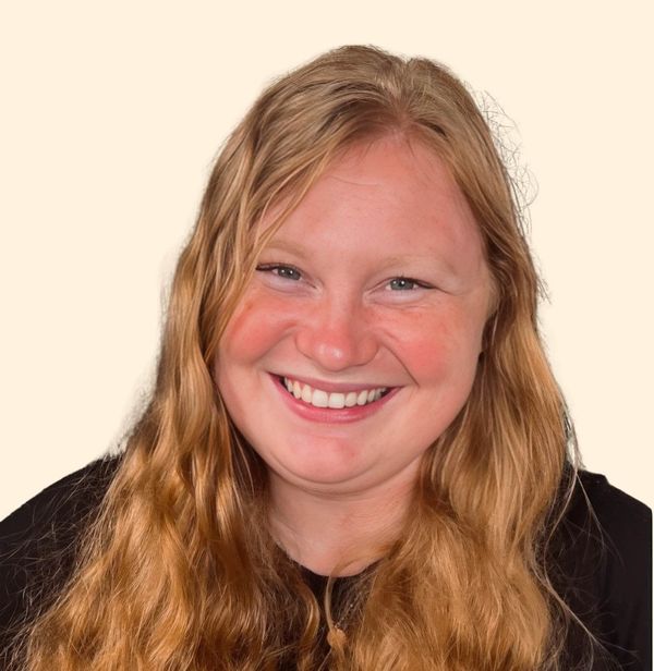 Zoe Mackay, Therapy Clinician